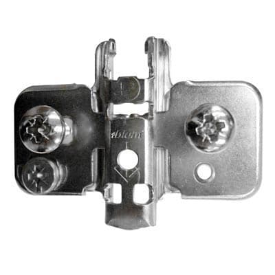 base-montaje-clip-inserta-pieza-blum-18847