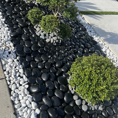 piedra-bola-negra-premium-de-2-a-4-20-kg-38433-thumb-2