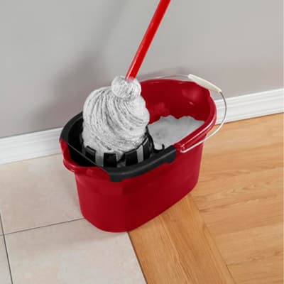 cubeta-para-trapeador-de-166-l-roja-40285-thumb-2