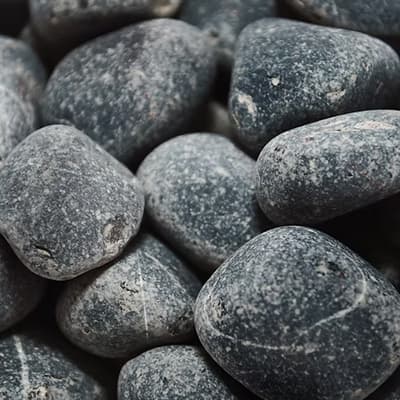 piedra-bola-negra-de-a-1-20-kg-33596-thumb-2